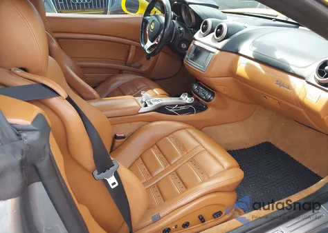 2010 Ferrari California z USA, uszkodzony, nr VIN ZFF65LJA2A0171436